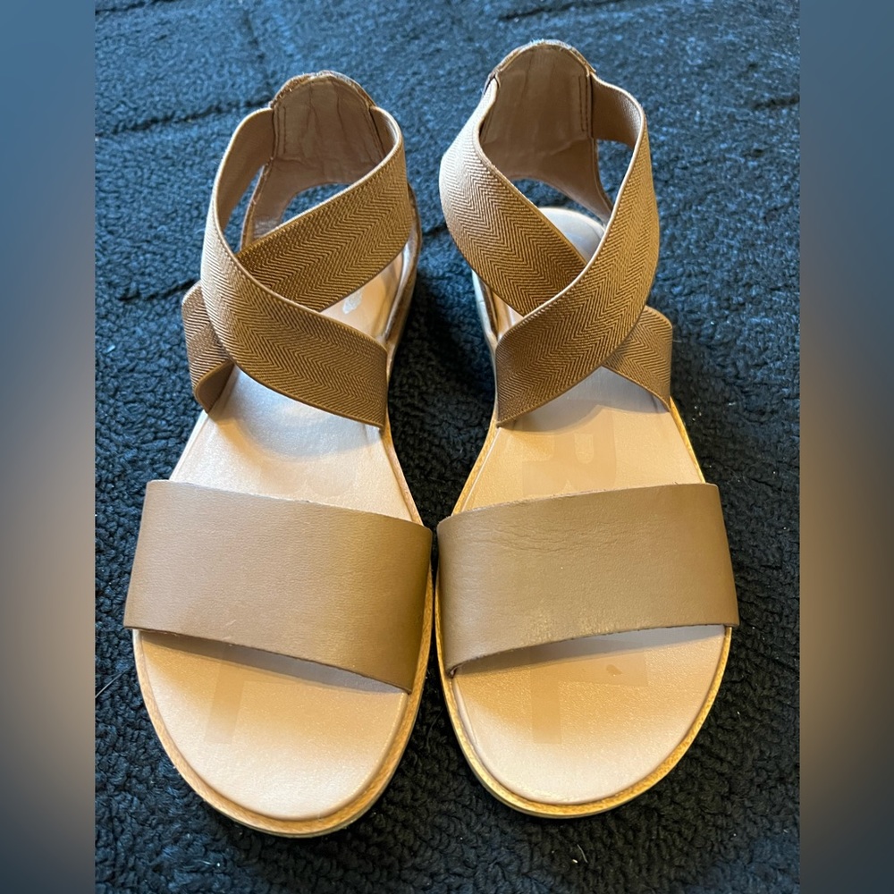 Sorel sandals 6.5